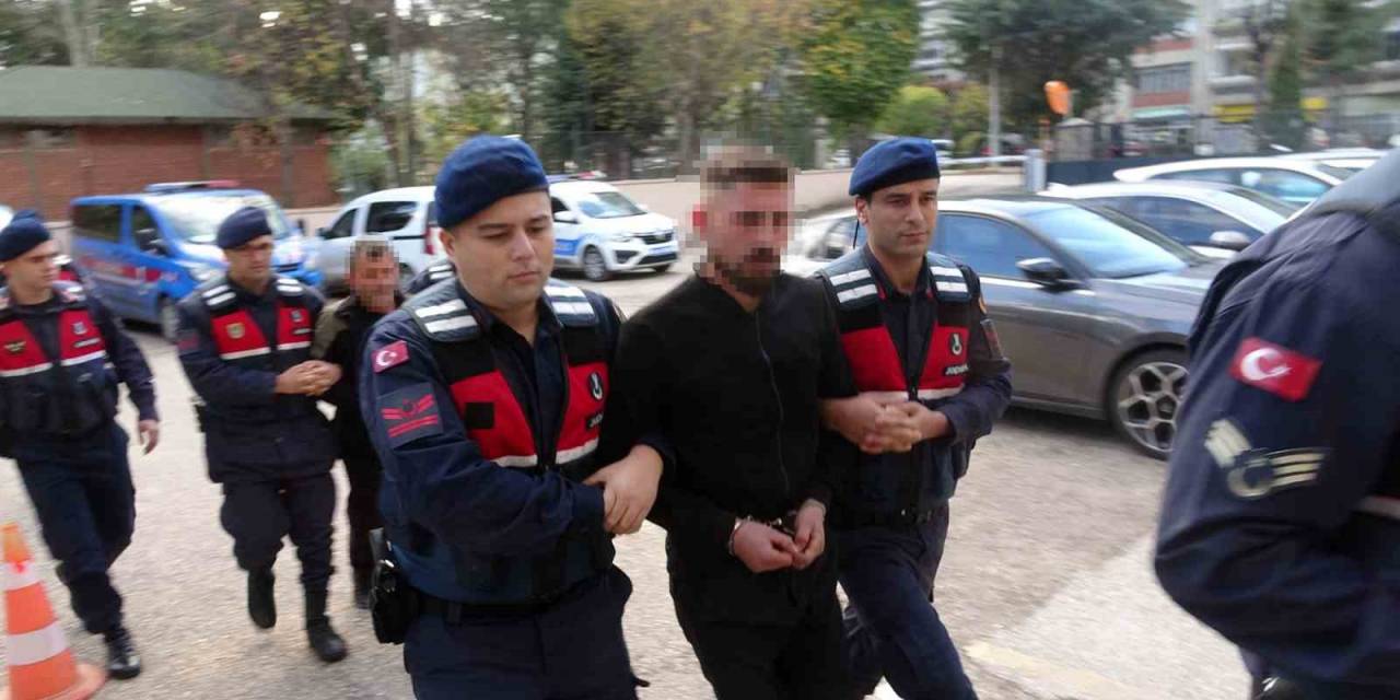 Cinayet Zanlısı Ve Babası Hakim Karşısında