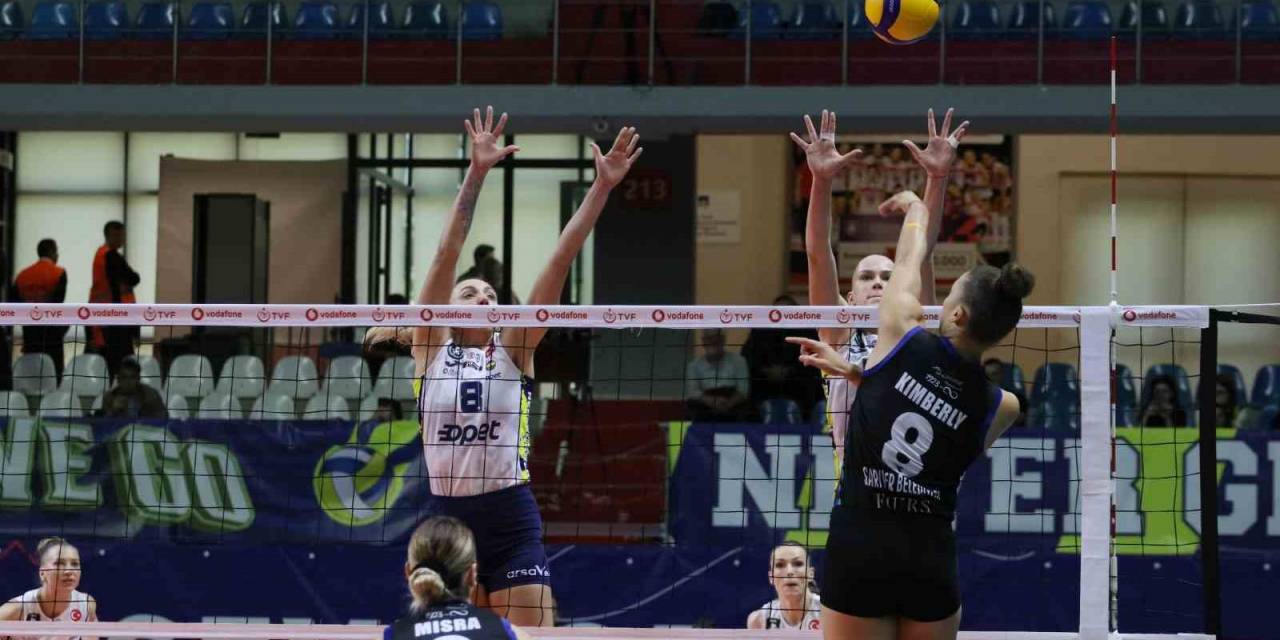 Sultanlar Ligi: Fenerbahçe: 3 - Sarıyer Belediyespor: 0