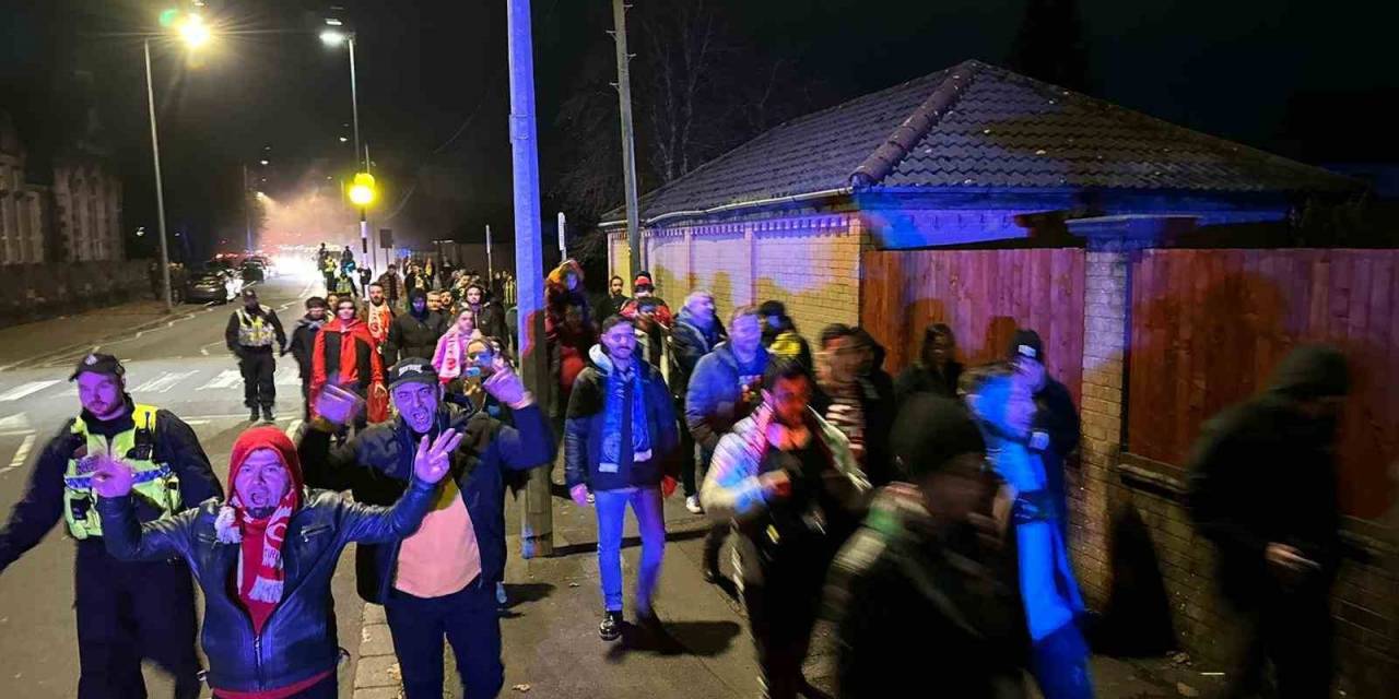 Cardiff’te Türk Milli Takımı Coşkusu