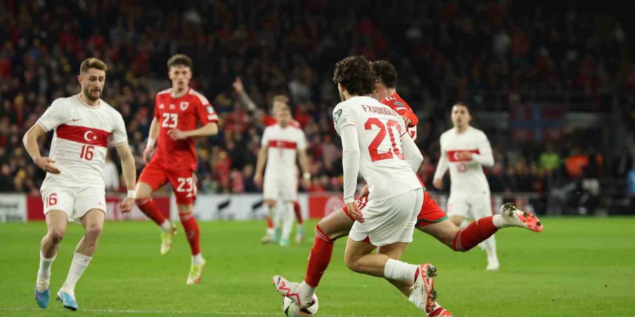 Euro 2024 Elemeleri: Galler: 1 - Türkiye: 0 (İlk Yarı)