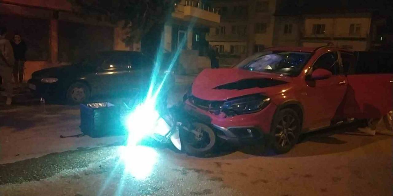 Otomobil İle Motosiklet Çarpıştı: 1 Yaralı