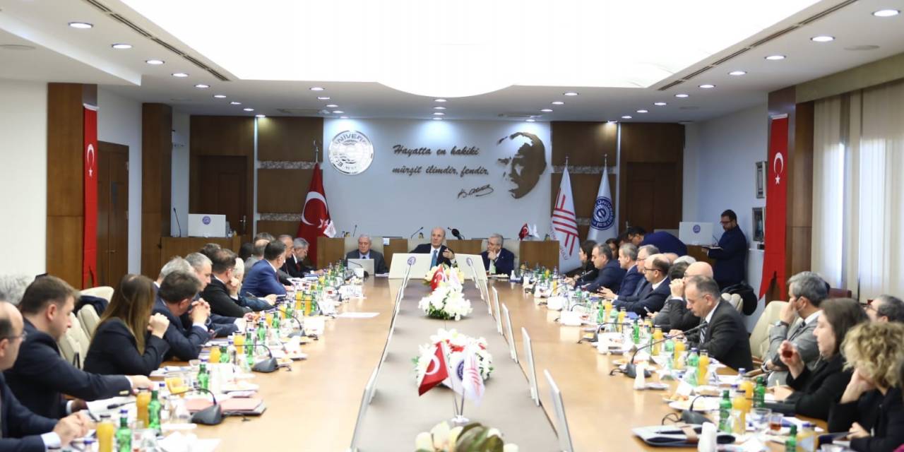 Erü, Araştırma Üniversiteleri Sıralamasında Devlet Üniversiteleri Arasında 8. Sırada Yer Aldı