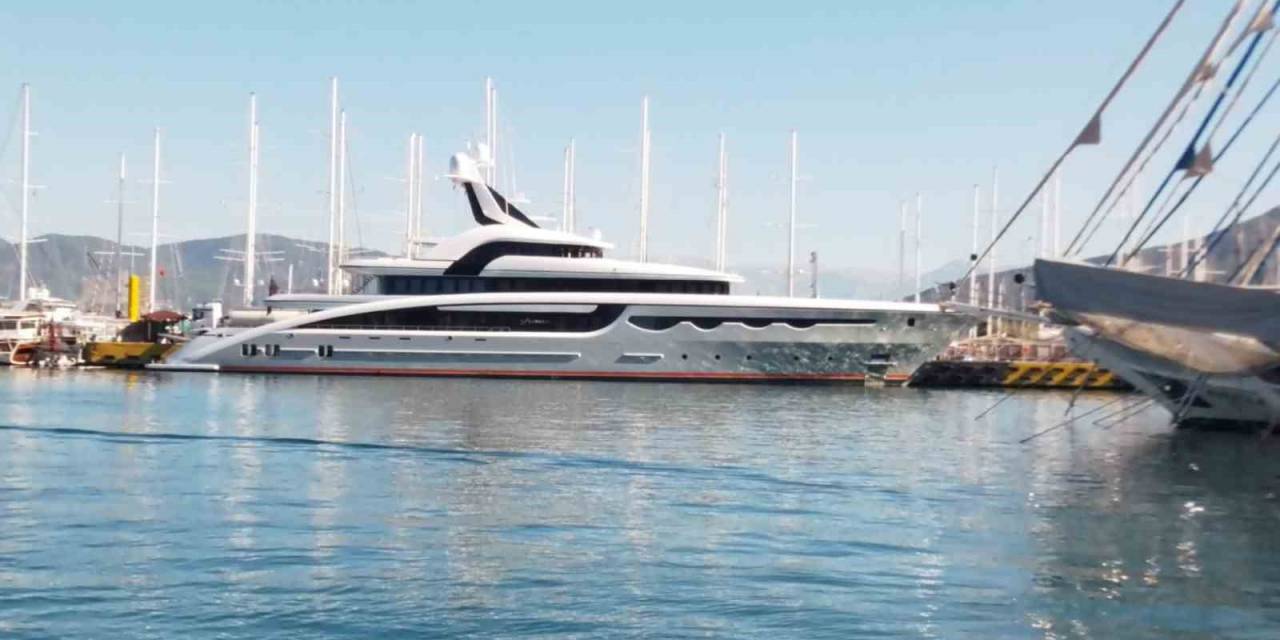 Fethiye’ye Gelen Süper Yat, Yaklaşık 5 Milyon Tl’lik Yakıt Ve Kumanya İkmali Yaptı