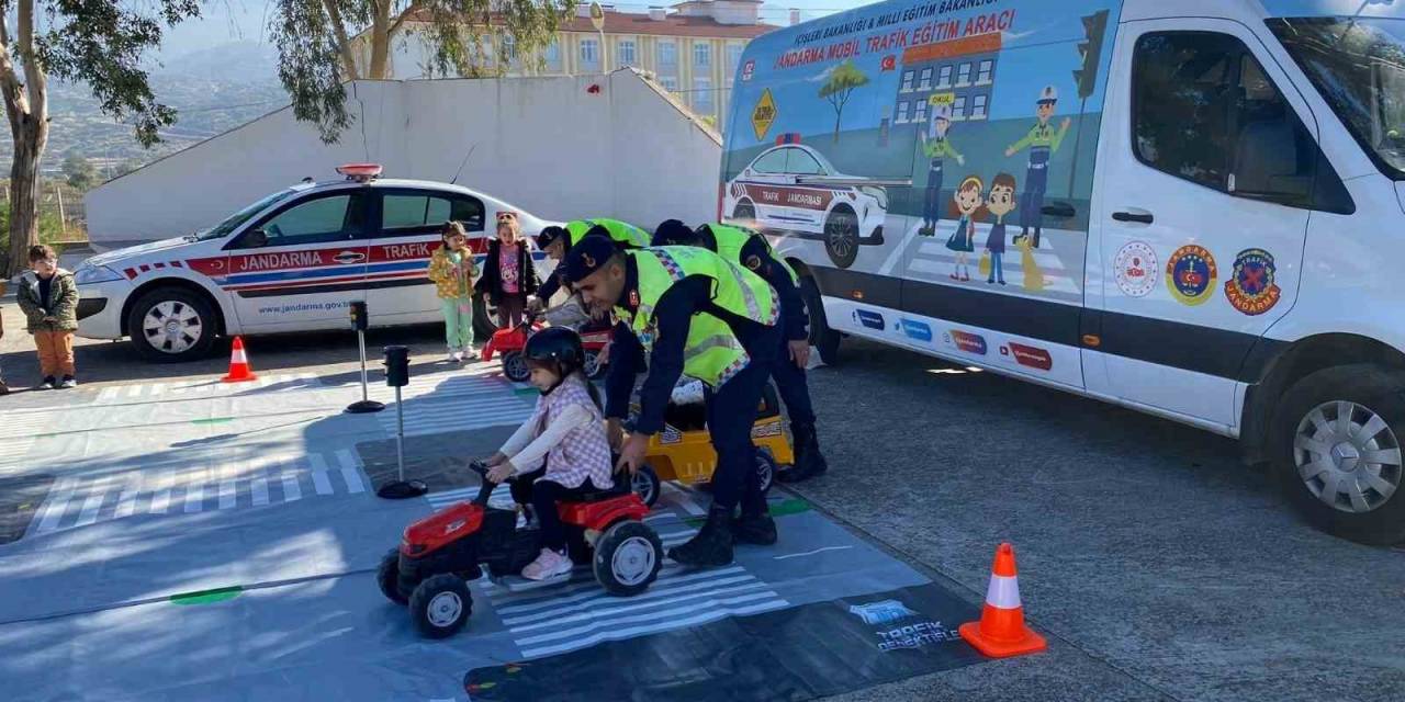 Çineli Minikler Trafik Kurallarını Uygulamalı Öğrendi