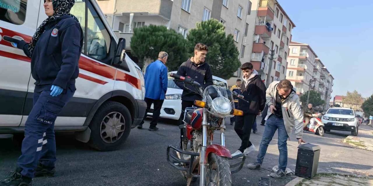 Kaza Geçiren Motosikletli Acısını Unutup Bilgisayarını Sordu