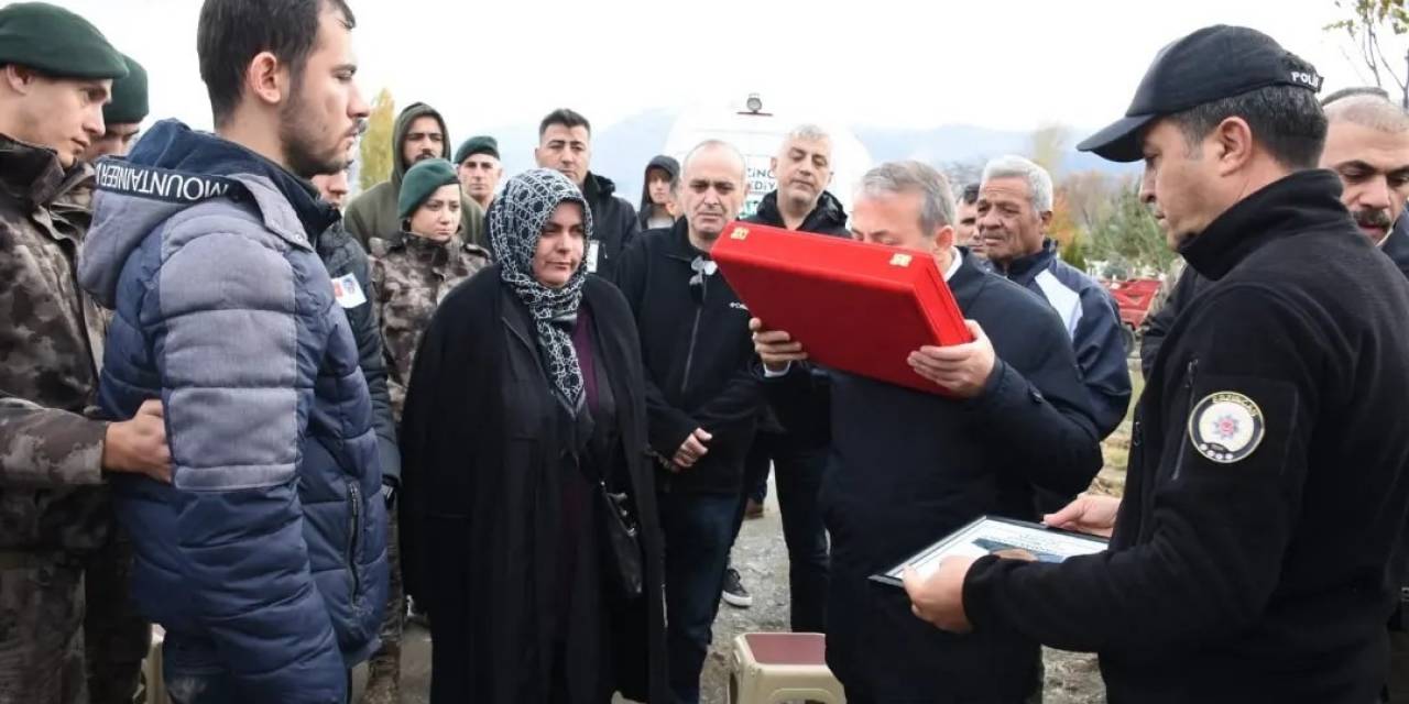 Vefat Eden Polis Son Yolculuğuna Uğurlandı