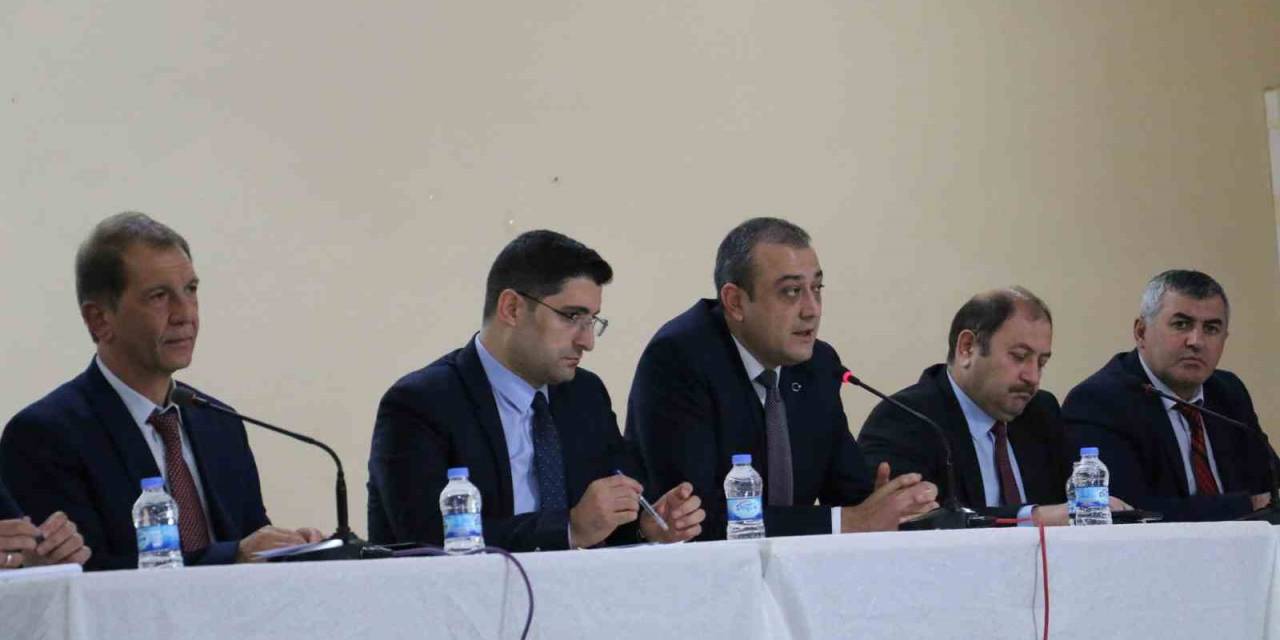 İlçe Tarım Değerlendirme Toplantısı Üzümlü’de Gerçekleştirildi