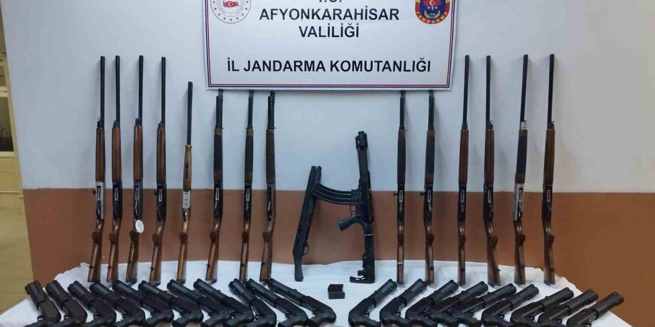 Jandarma 45 Adet Faturasız Ve Seri Numarasız Tüfek Ele Geçirdi