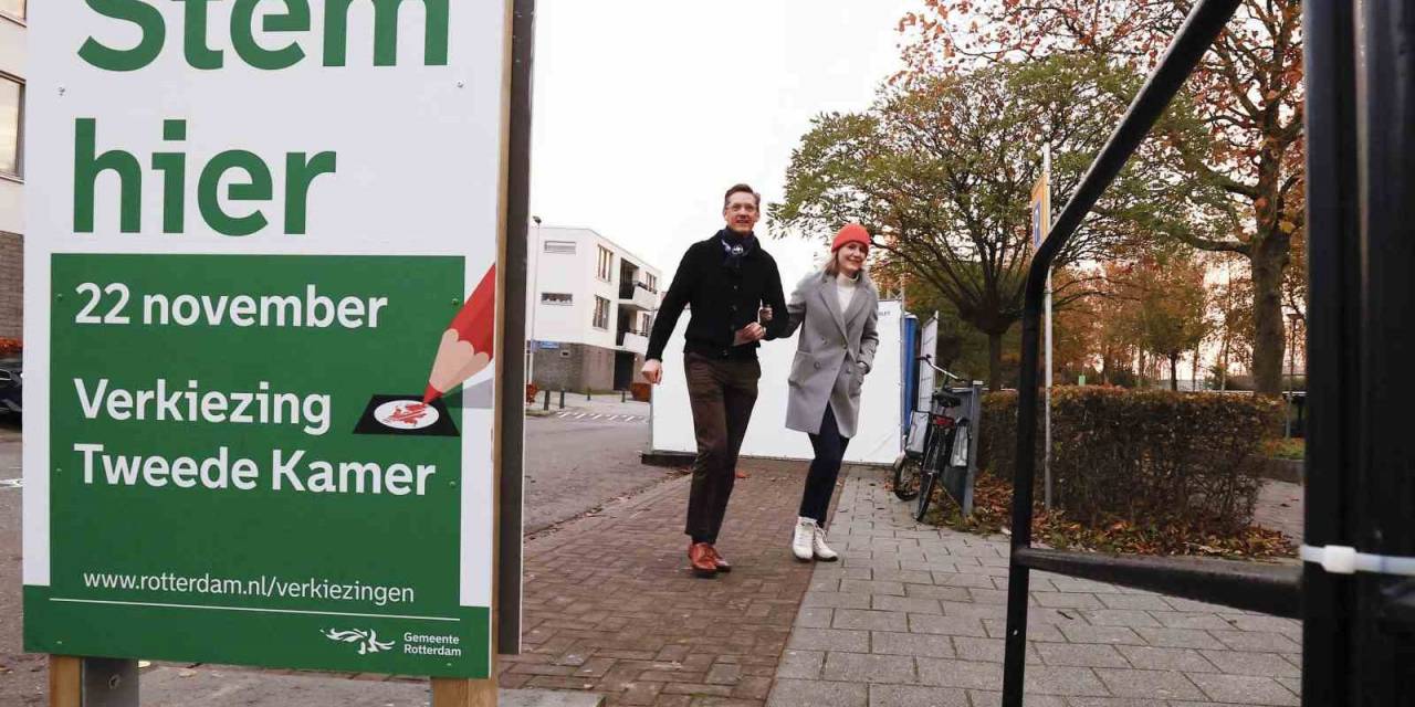 Hollanda’da Halk Genel Seçimler İçin Sandık Başında