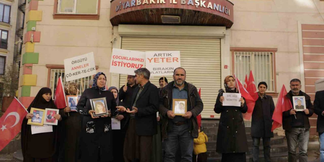 Pkk’lılar Tarafından 6 Gün Önce Kaçırılan Oğlu İçin Babası Nöbete Başladı