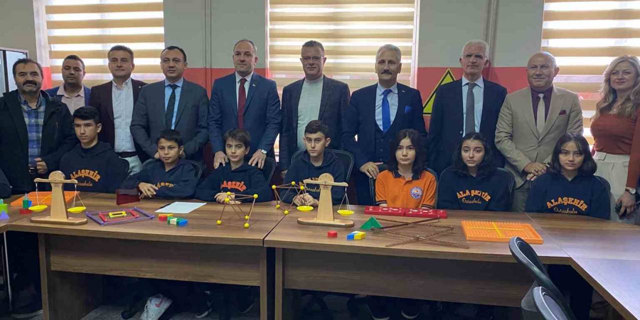 Alaşehir’de Matematik Atölyesi Açıldı