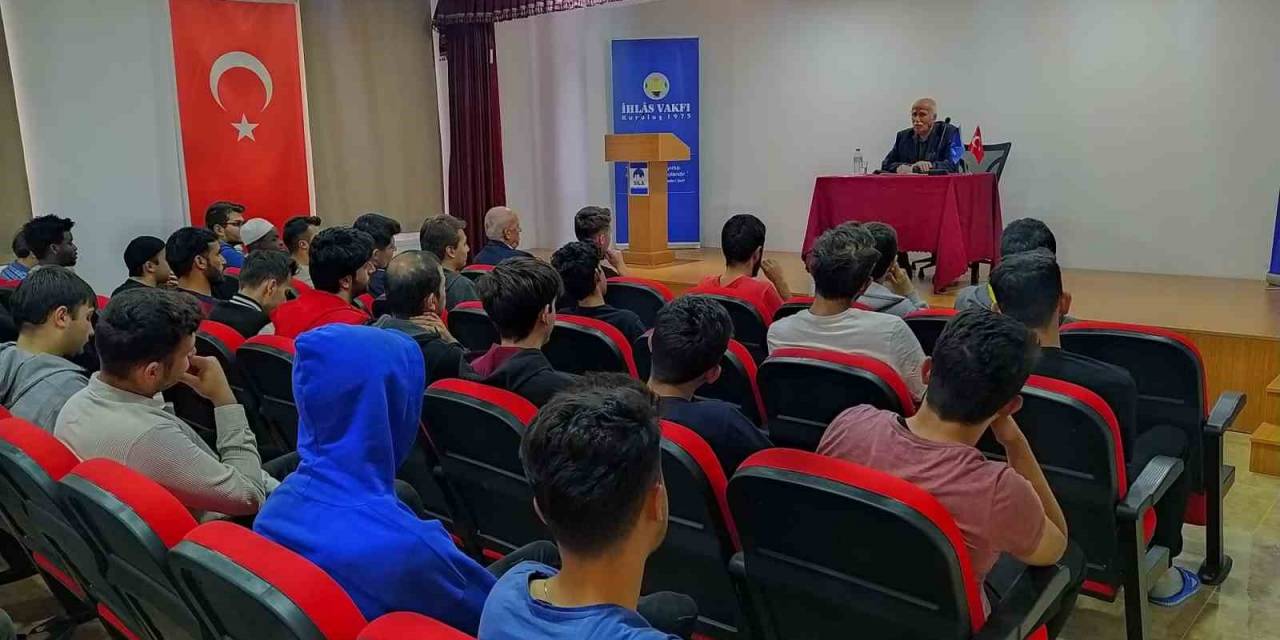 İhlas Vakfı Türk Dünyası Koordinatörü Numan Aydogan Ünal, Üniversite Öğrencileriyle Buluştu