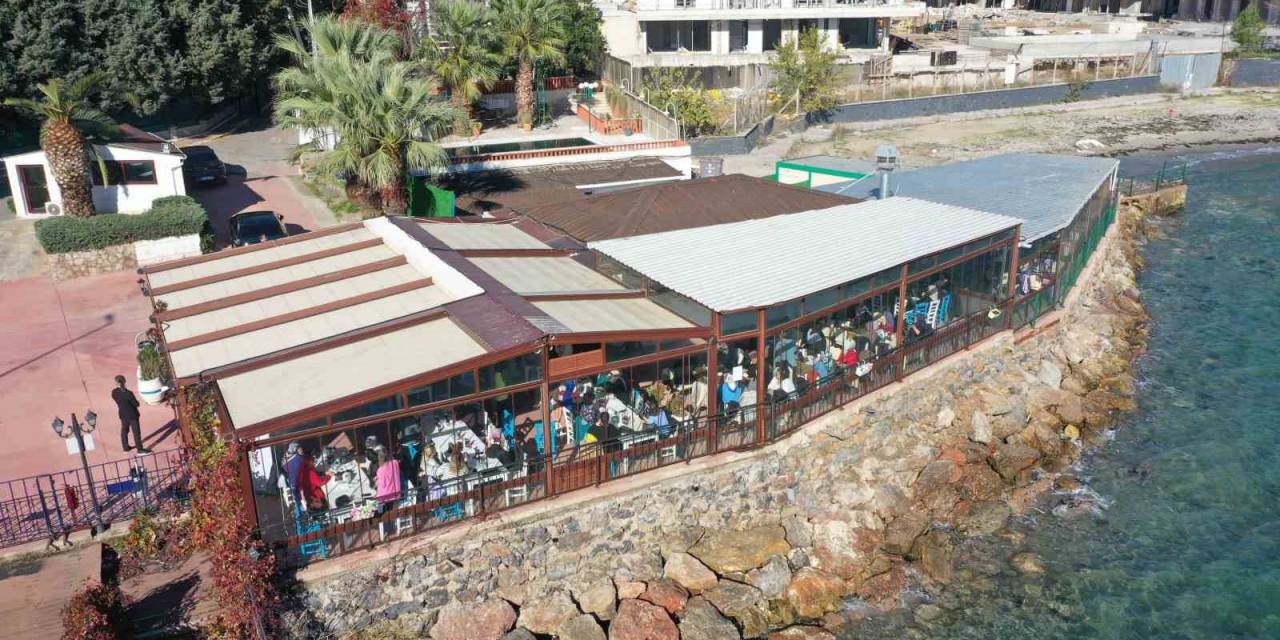 Tuzla’da Denize Sıfır ‘Balık Ekmek’ Restoranı Hizmete Açıldı