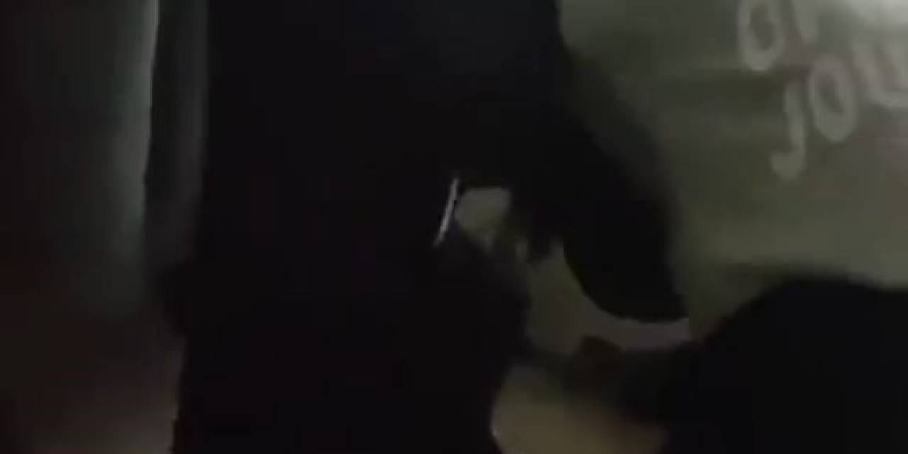 Lise Öğrencisi Kızların Sınıftaki Kavgası Kamerada