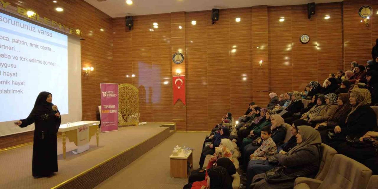 Yedi Başak Derneği’nden "Toplumda Kadın Olmak" Konulu Seminer