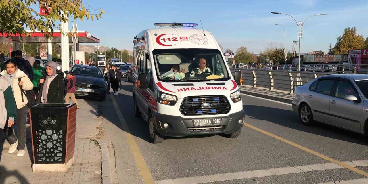 Elazığ’da Otomobilin Çarptığı Genç Kız Ağır Yaralandı