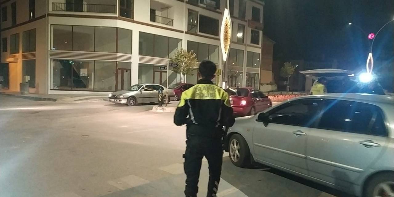 Motosiklet İle Otomobil Çarpıştı: 1 Yaralı