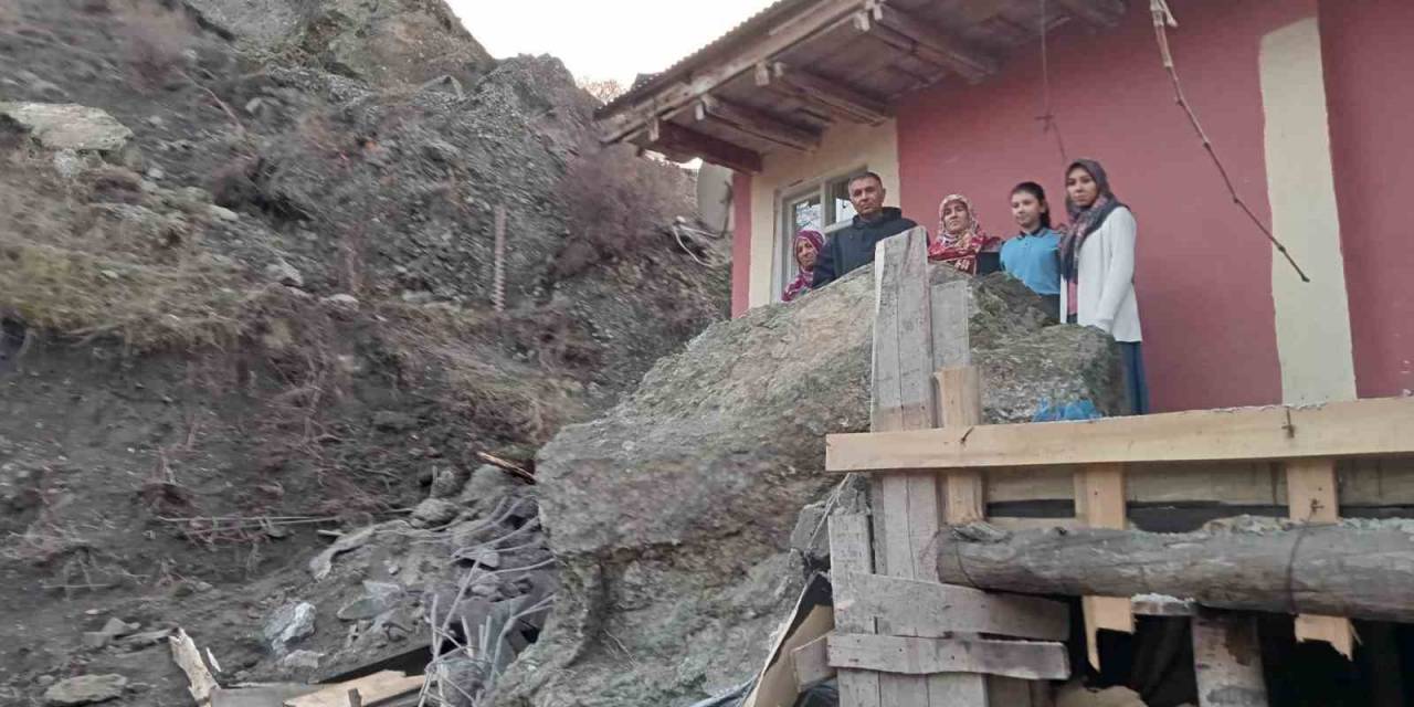 Oltu’da Dev Kaya Parçası Balkona Girdi, 5 Kişilik Aile Ölümden Döndü