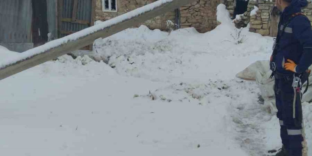 Tekman’da Direkler Devrildi, 30 Mahalle 3 Gün Karanlıkta Kaldı