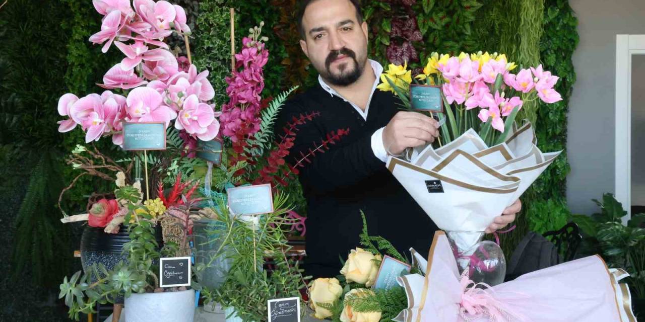 Çiçekçilerde ’24 Kasım Öğretmenler Günü’ Mesaisi