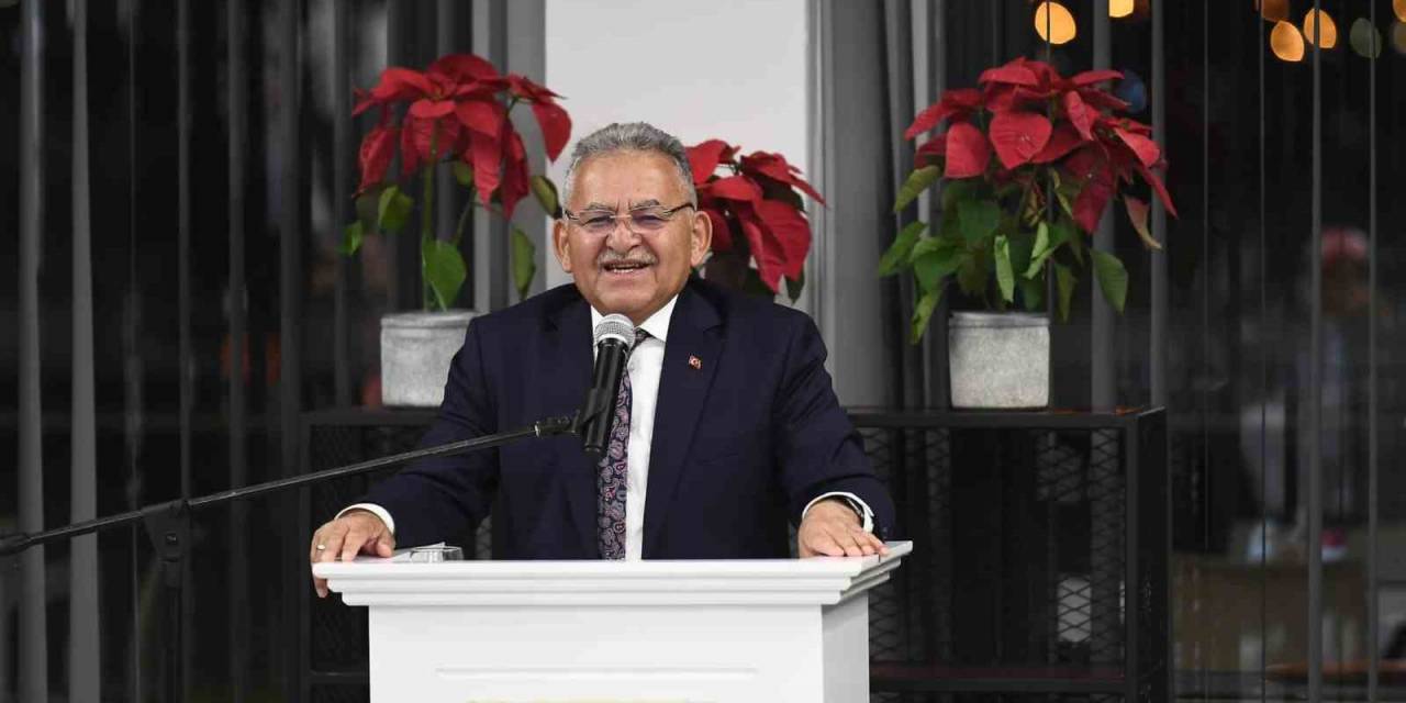 Başkan Büyükkılıç, Ak Parti Kayseri İl Kadın Kolları Yönetimiyle Buluştu