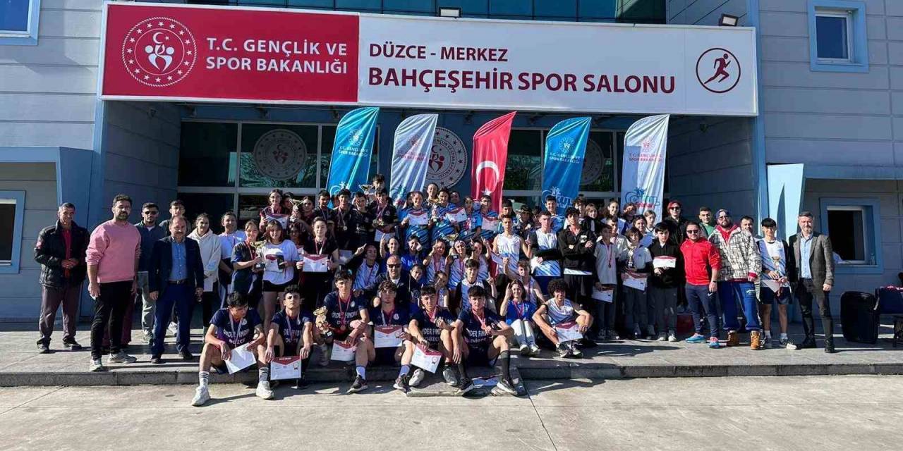 Şampiyon Olmak İçin Kıyasıya Yarıştılar