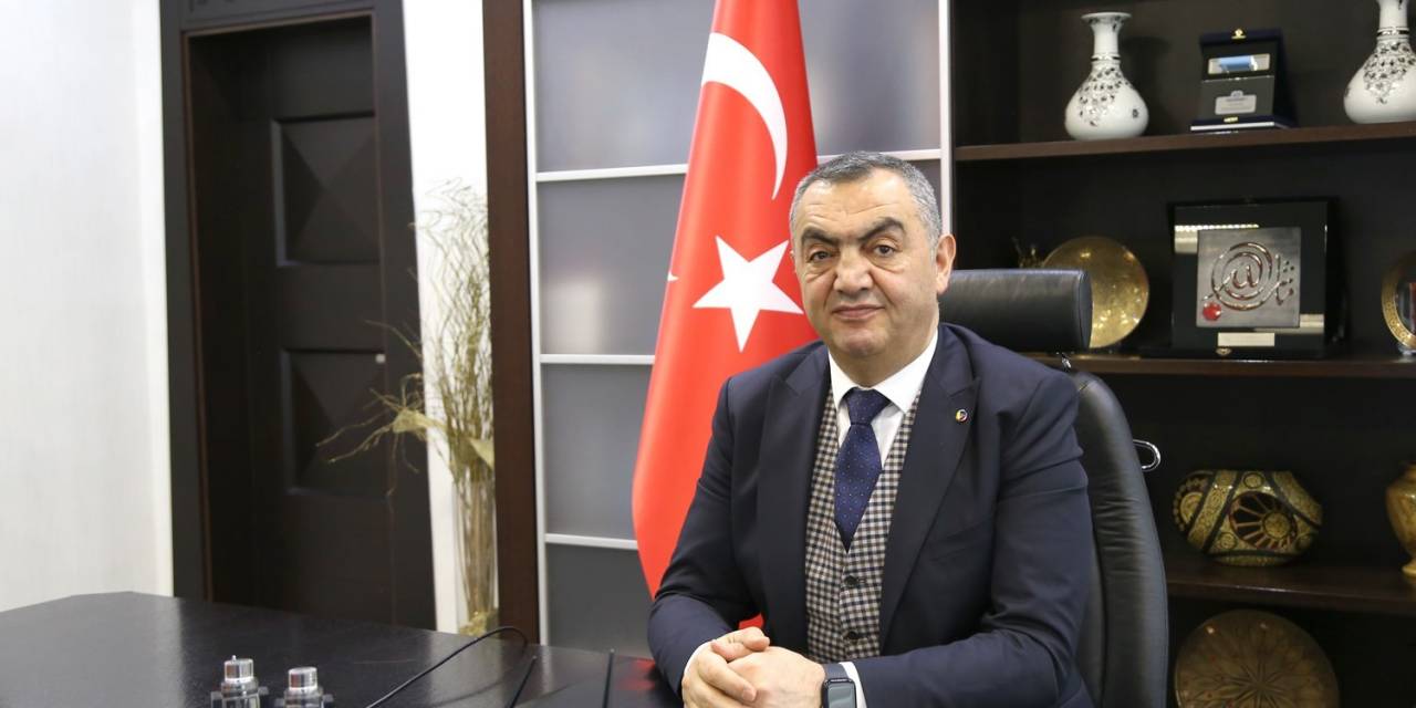 Başkan Büyüksimitci: “Geleceğin Mimarı Öğretmenlerimize Minnet Borçluyuz”