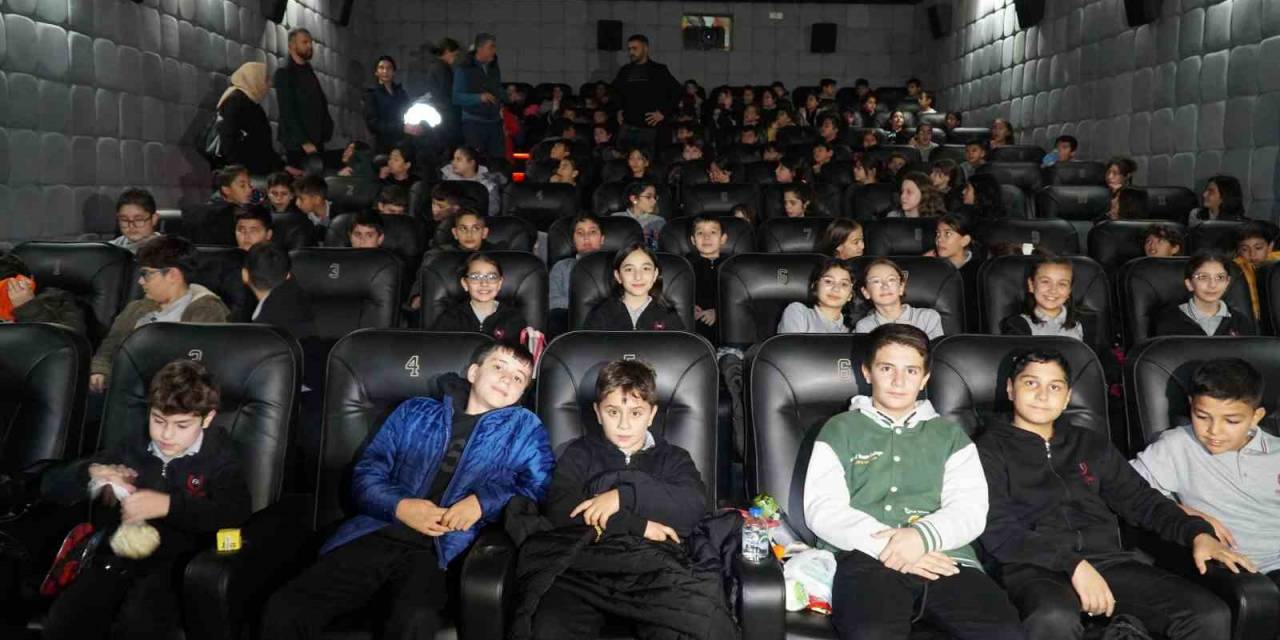 Öğretmenler, Öğrencileriyle Birlikte “Öğretmen” Filmini İzledi