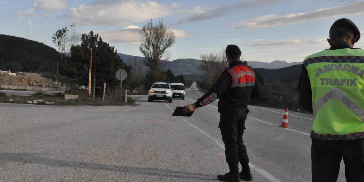 Bolu’da Kış Lastiği Uygulaması Yapıldı