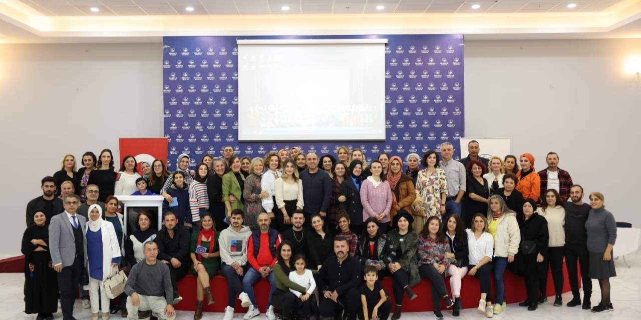 Derincespor Halk Oyunları Topluluğu Galada Buluştu