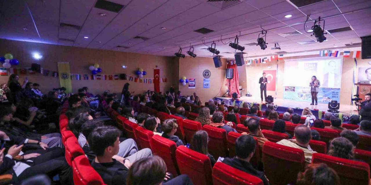 Dünya Gençleri Buca Imsef’de Buluştu