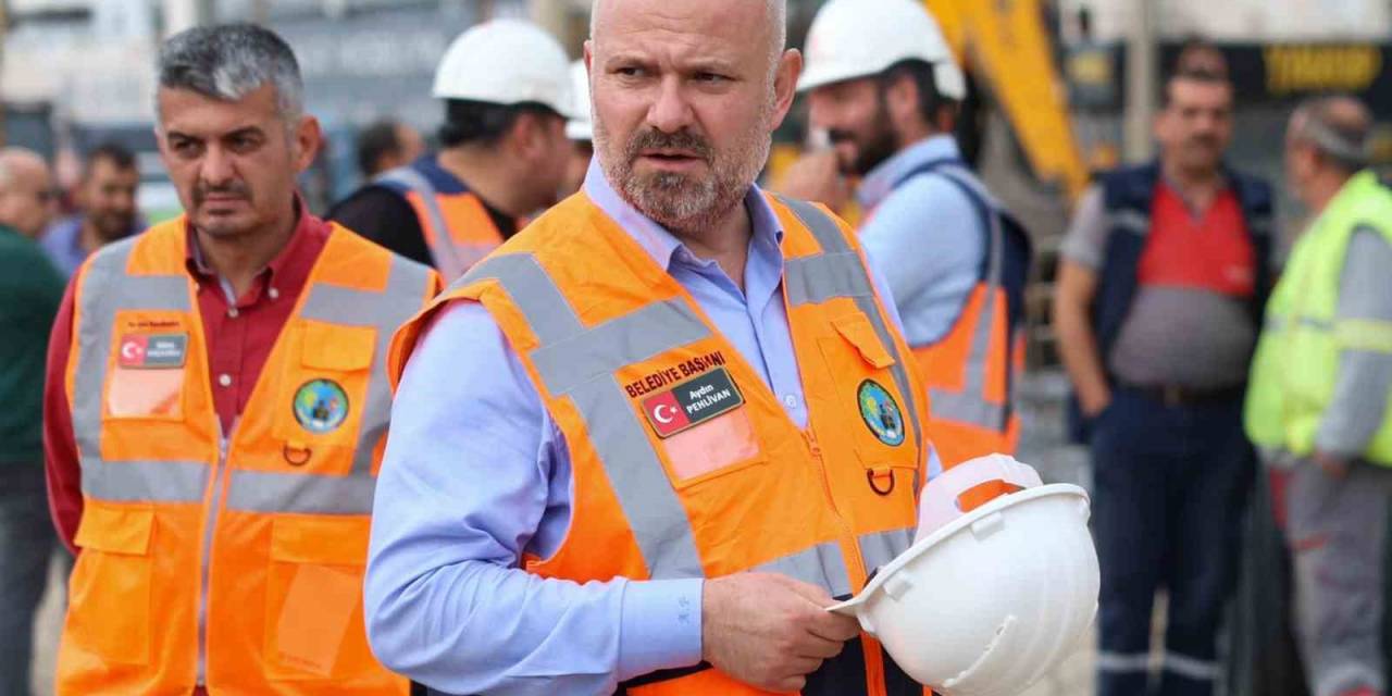 Menemen’e Bin 400 Kişilik Amfi Tiyatro Yapılıyor