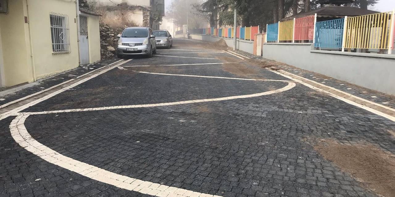 İvrindi’de Üstyapı Çalışmaları Devam Ediyor