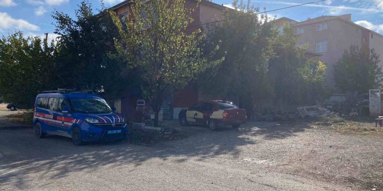 Ankara’da Gelin, Kaynanasının Boğazını Keserek Öldürdü