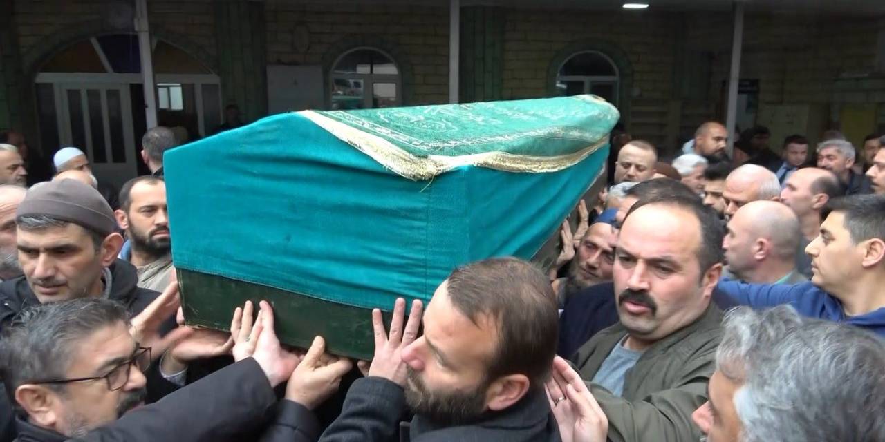 Kansere Yenik Düşen Öğretmen, Öğretmenler Günü Öncesi Toprağa Girdi