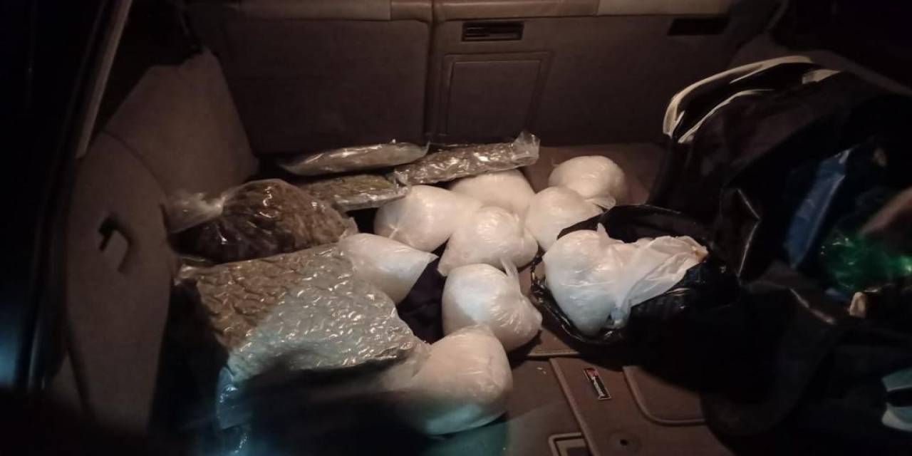 İstanbul’dan Lüks Araçlarla Uyuşturucu Getiren 6 Kişi Yakalandı