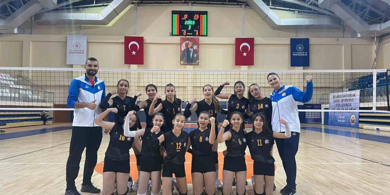 Bes Midi Kız Voleybol Takımı, Voleybol Midi Kızlar Bilecik Şampiyonası’nda Namağlup Şampiyon Oldu