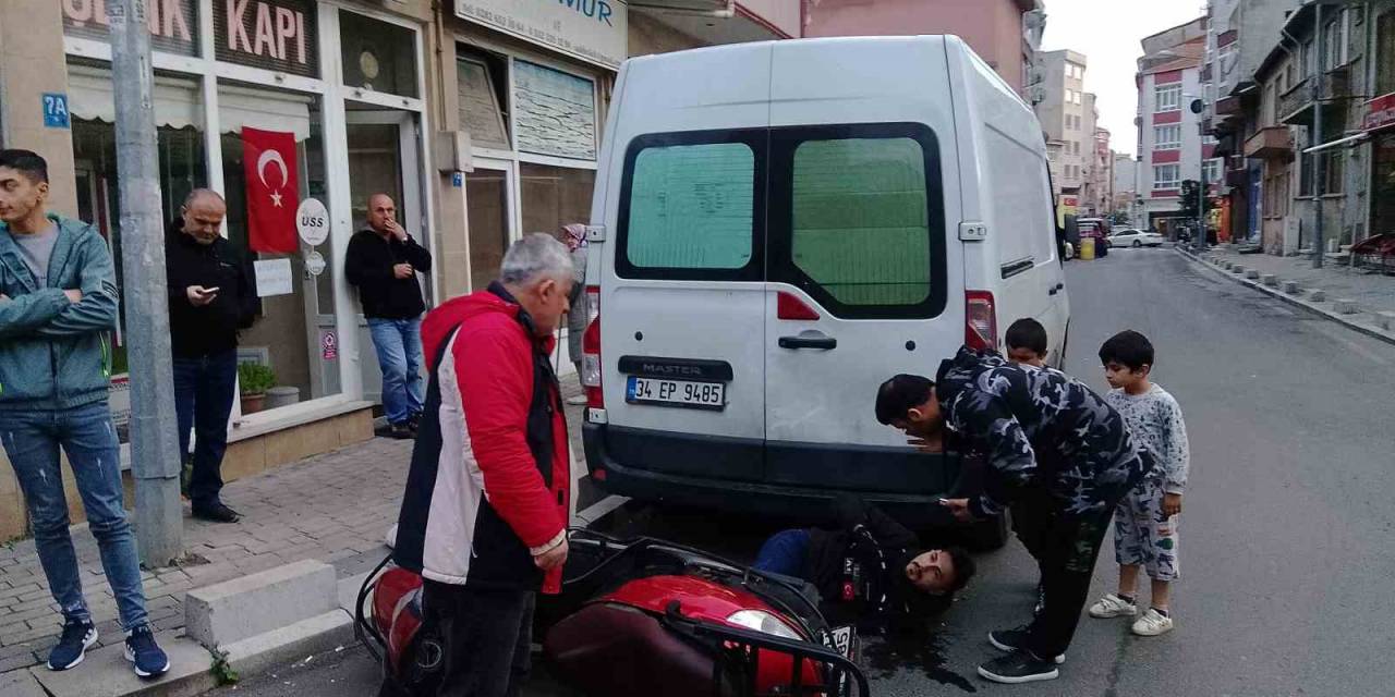 Kavşaktaki Yaralamalı Kaza Vatandaşı İsyan Ettirdi: O Anlar Kamerada