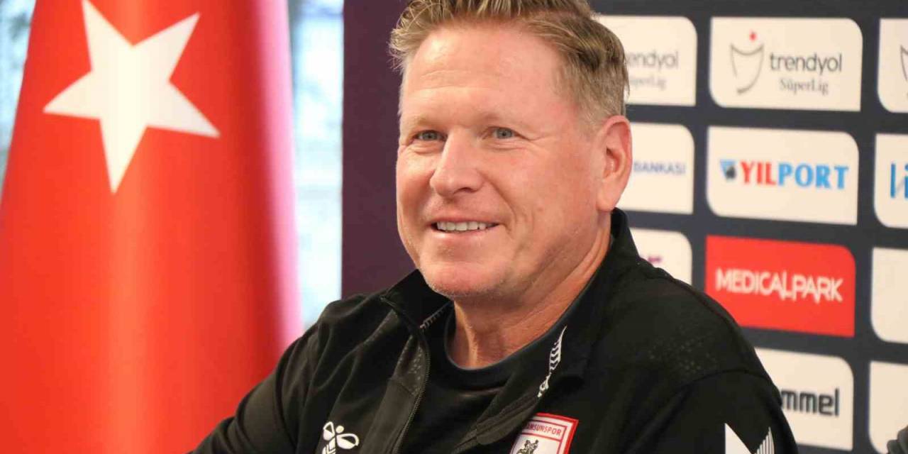 Gisdol: "Beşiktaş Maçından Galibiyetle Ayrılmak İstiyoruz"