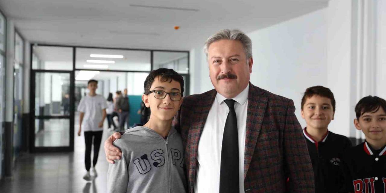 Başkan Palancıoğlu, Öğretmenler İle Bir Araya Gelerek Günlerini Kutladı