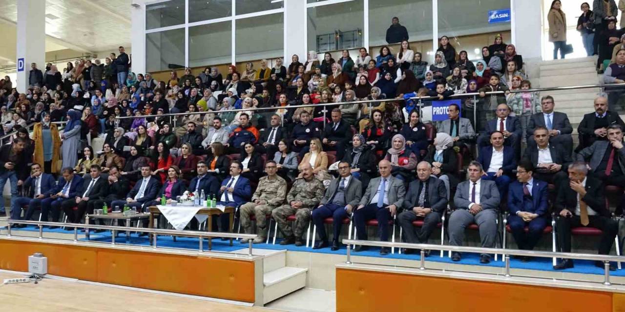 Iğdır’da ’en İyi Narkotik Polisi: Anne’ Projesi Çerçevesinde Yüzlerce Kişiye Eğitim Verildi