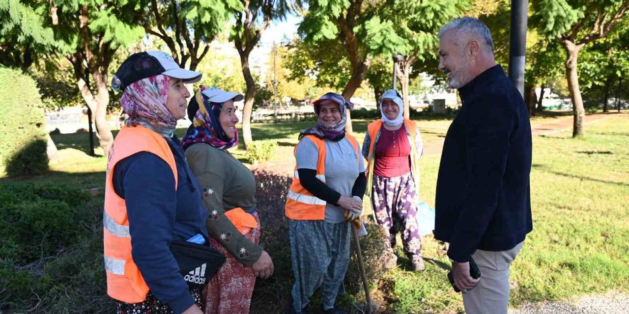 Manavgat Belediyesi’nin İlçeyi Yeşillendiren Kadınları