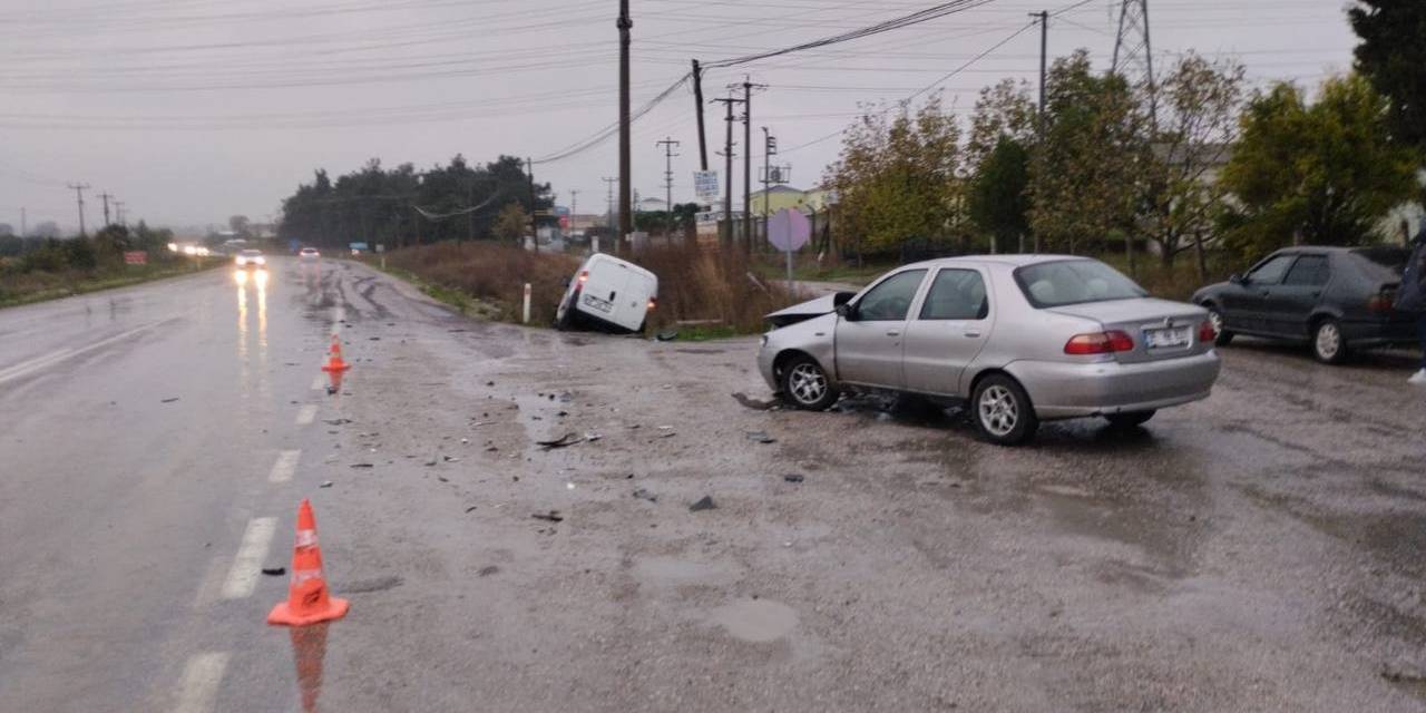 Gönen’de Trafik Kazasında 3 Kişi Yaralandı