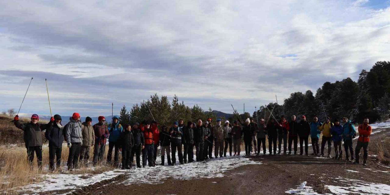 Doğaseverler Öğretmenler İçin Yürüdü