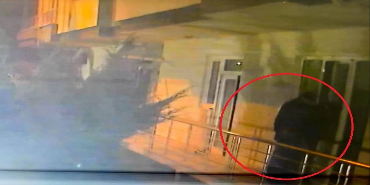 Mücevher Çalıp Otobüsle Kaçtılar...kart Ücretini De Vatandaşa Çektirdiler