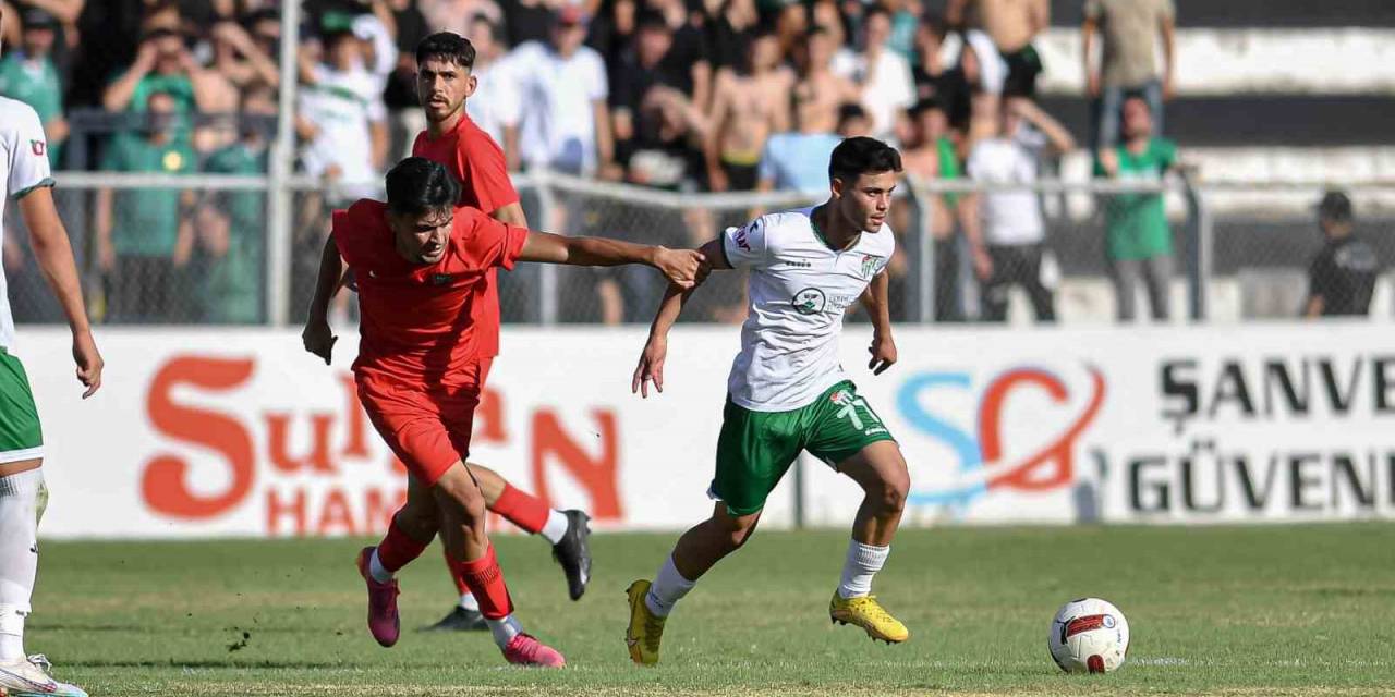 Bursasporlu Futbolcu Mustafa Genç 2 Maç Ceza Aldı