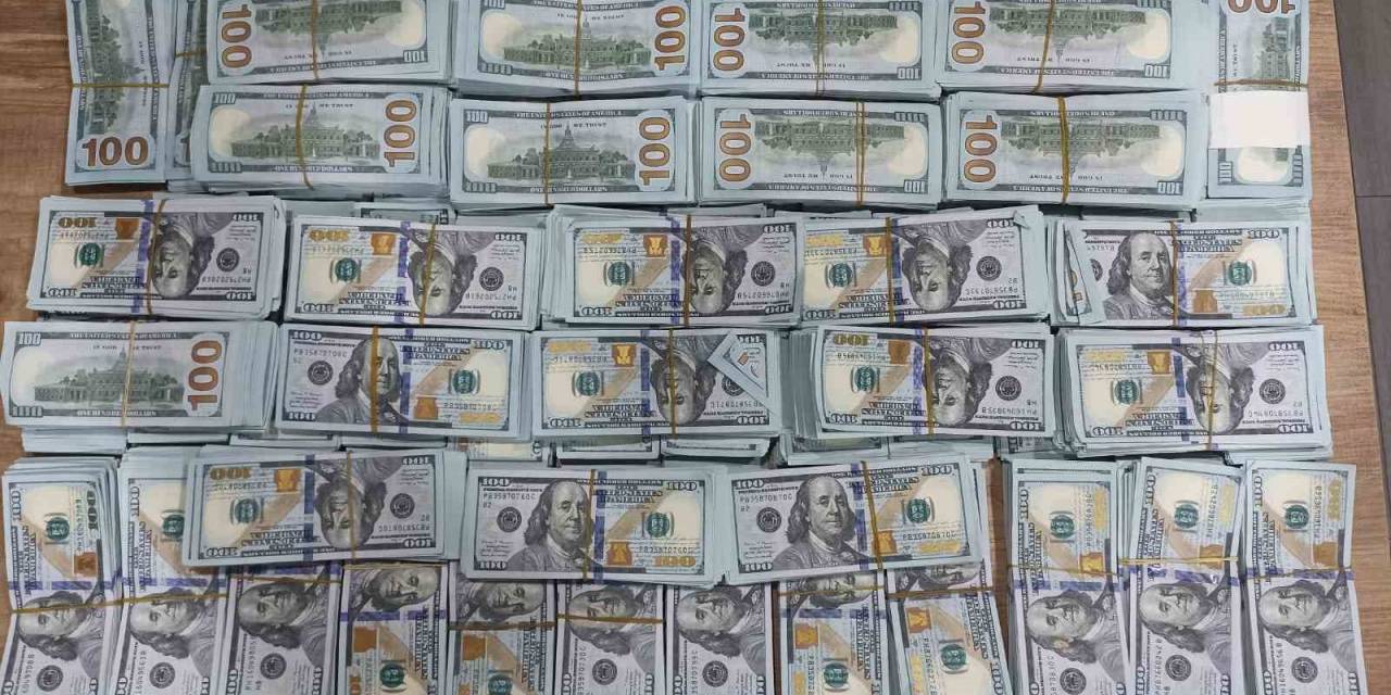Havalimanında Dolar Operasyonu: Lübnanlı 2 ‘Yolcu’ Balya Balya Sahte Parayla Yakalandı