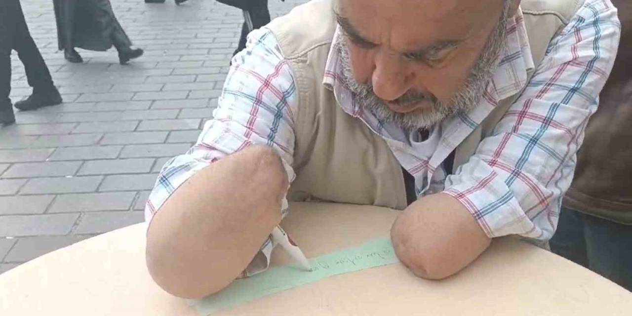 Elleri Olmayan Vatandaştan Gazze’ye Destek İmzası: ’’israil Yıkılacaksa Senin Bu İmzanla Yıkılacak’’