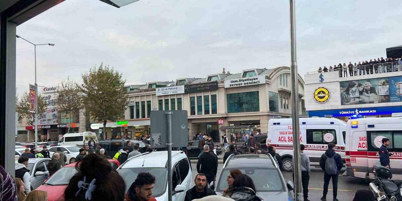 Bıçaklı Kavgaya Müdahale Eden Polis Yaralandı