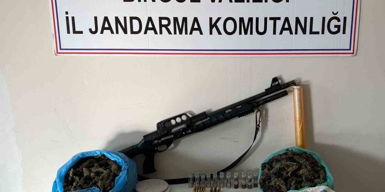 21 Yıl Hapis Cezası Bulunan 2 Zanlı, Saklandıkları Evlerde Yakalandı